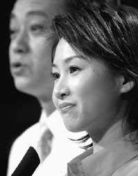央视主持人朱军、蒋梅成功托起青年歌手大奖赛